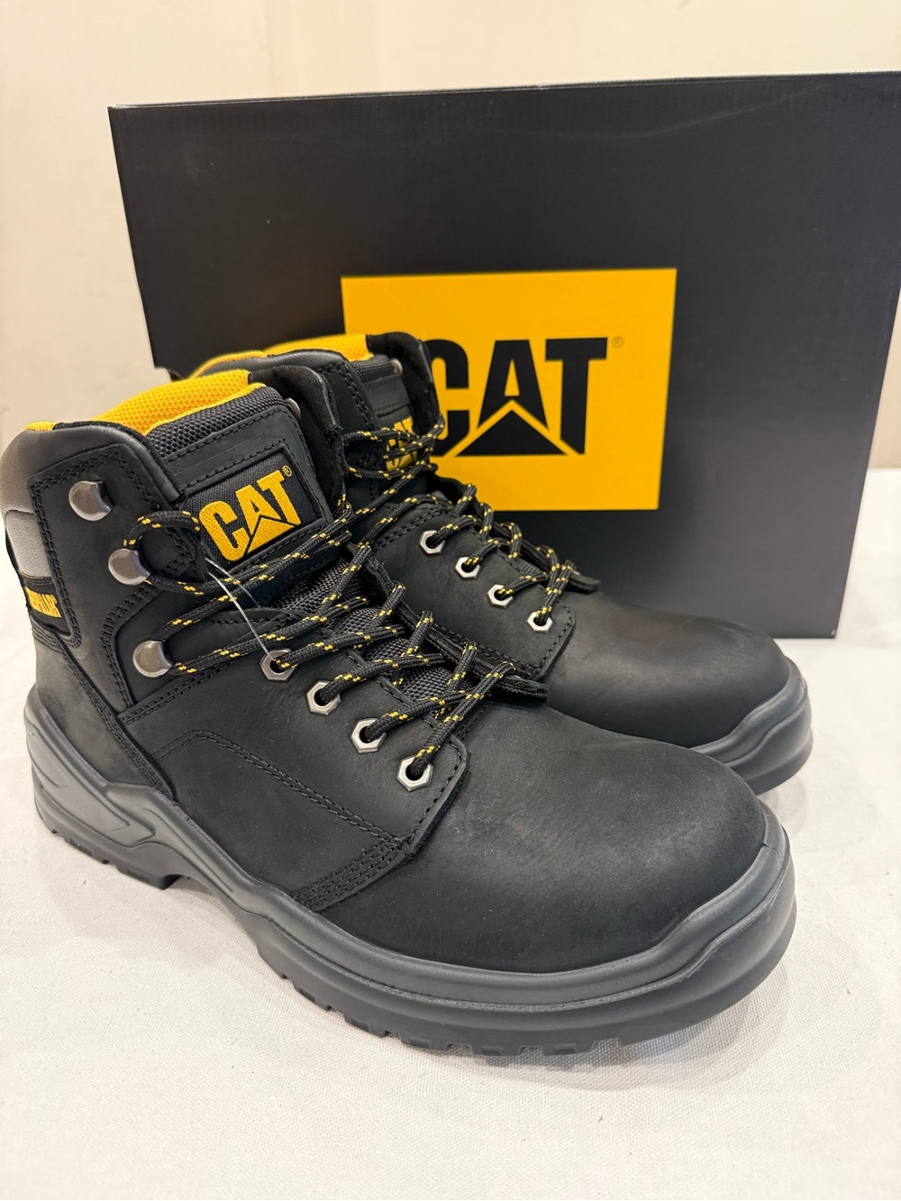 CAT Striver St P91671 Color Black